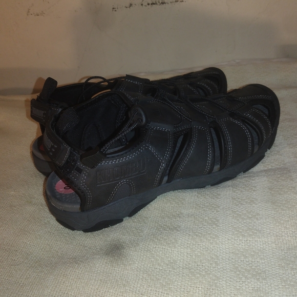 NWOT Khombu Harry Sandal Men's 10 leather and man made upper Hiking - Picture 6 of 10